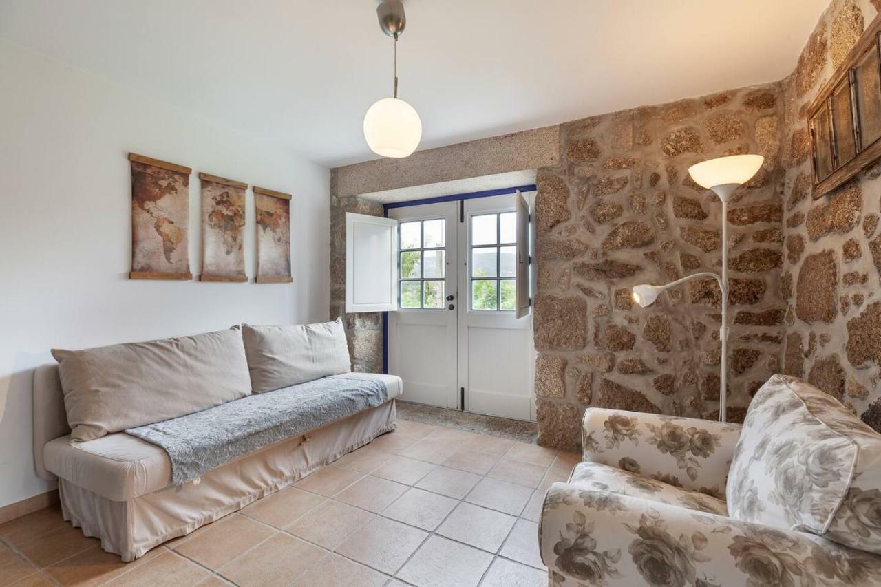 Eido Do Carvalhoso - Casa De Campo Em Аркуш-ди-Валдевеш Экстерьер фото