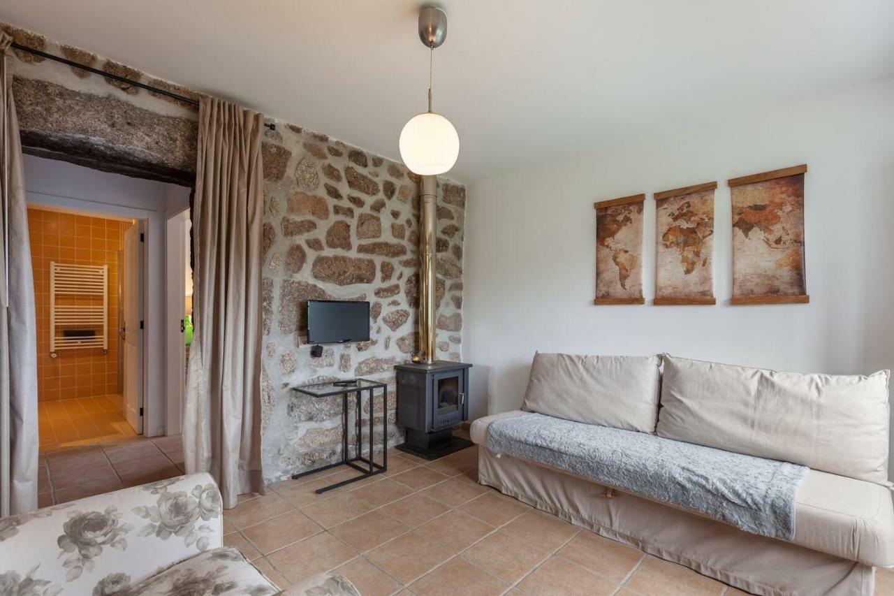 Eido Do Carvalhoso - Casa De Campo Em Аркуш-ди-Валдевеш Экстерьер фото