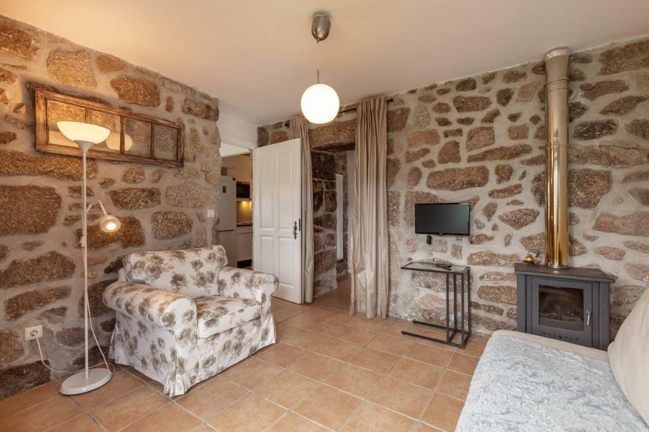 Eido Do Carvalhoso - Casa De Campo Em Аркуш-ди-Валдевеш Экстерьер фото